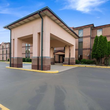 Quality Inn & Suites Sellersburg Εξωτερικό φωτογραφία