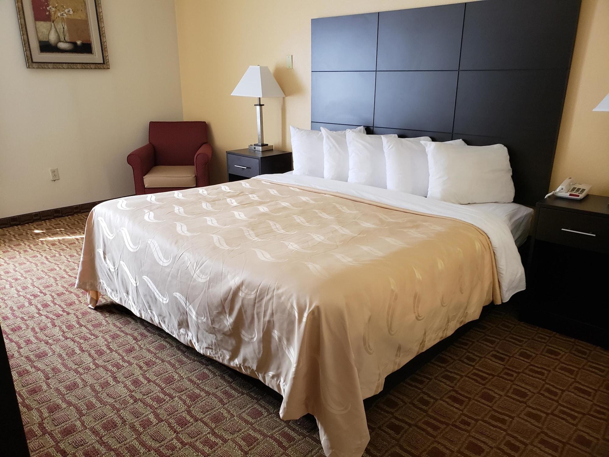 Quality Inn & Suites Sellersburg Εξωτερικό φωτογραφία