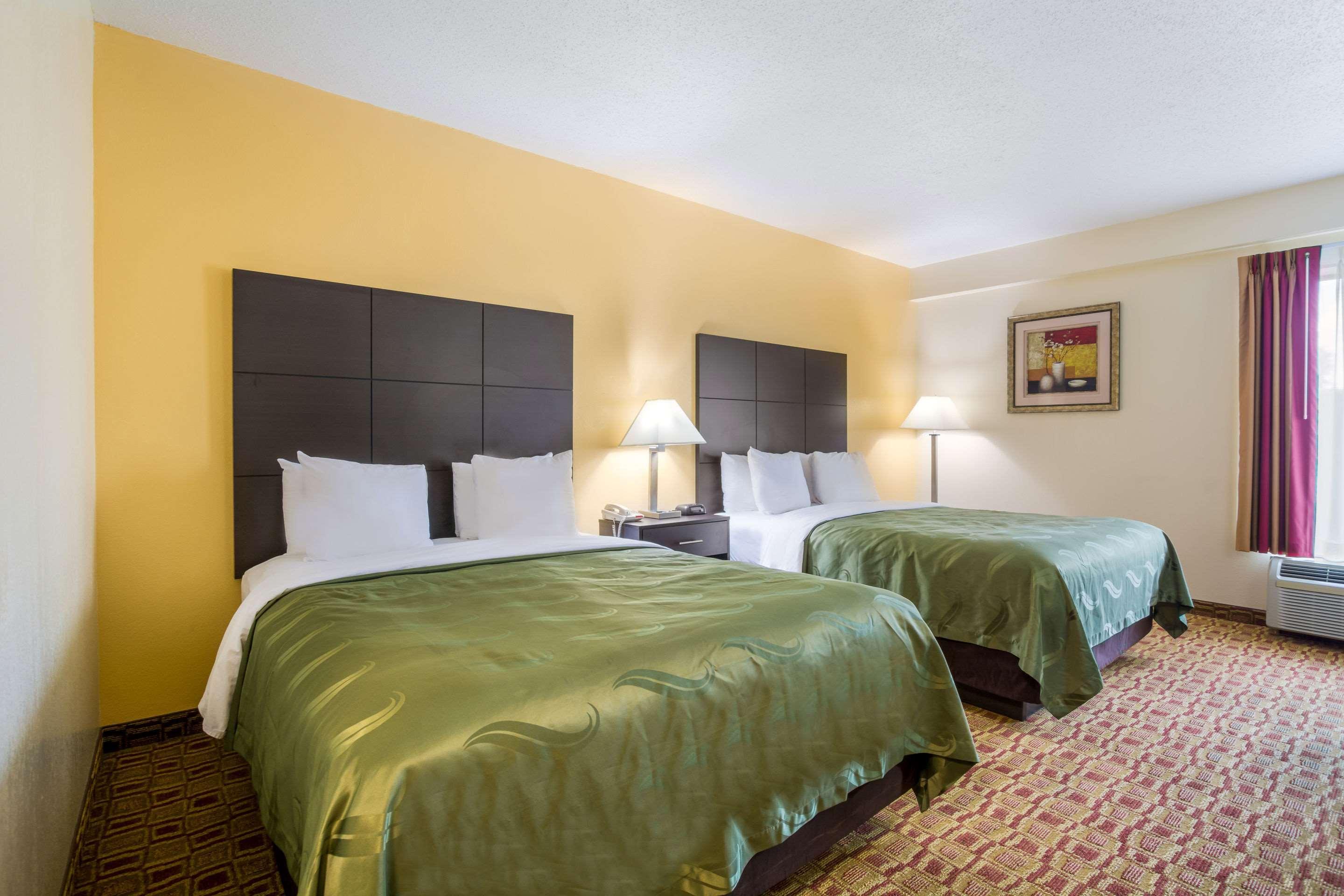 Quality Inn & Suites Sellersburg Εξωτερικό φωτογραφία