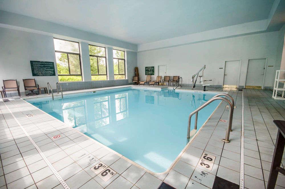 Quality Inn & Suites Sellersburg Εξωτερικό φωτογραφία