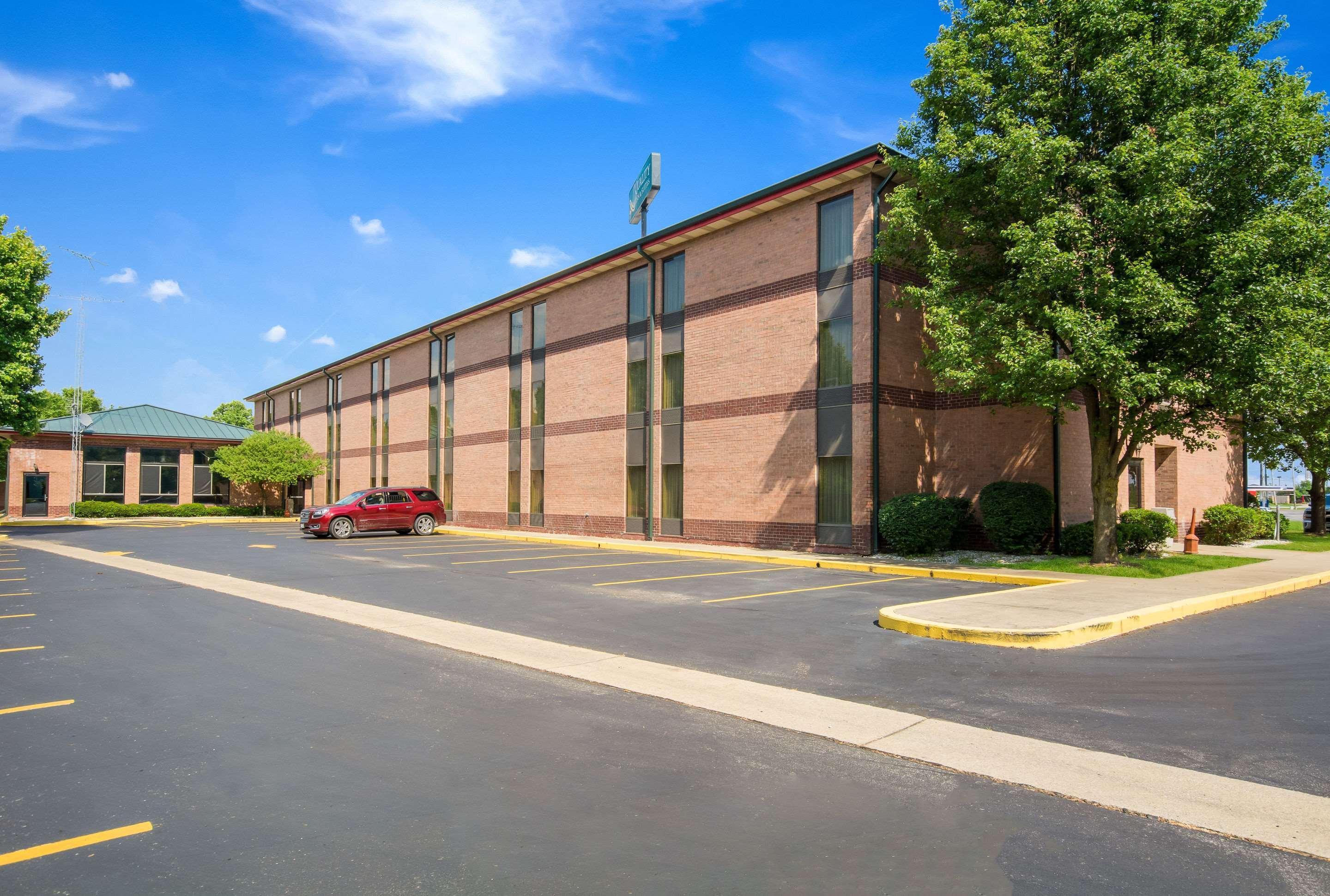 Quality Inn & Suites Sellersburg Εξωτερικό φωτογραφία