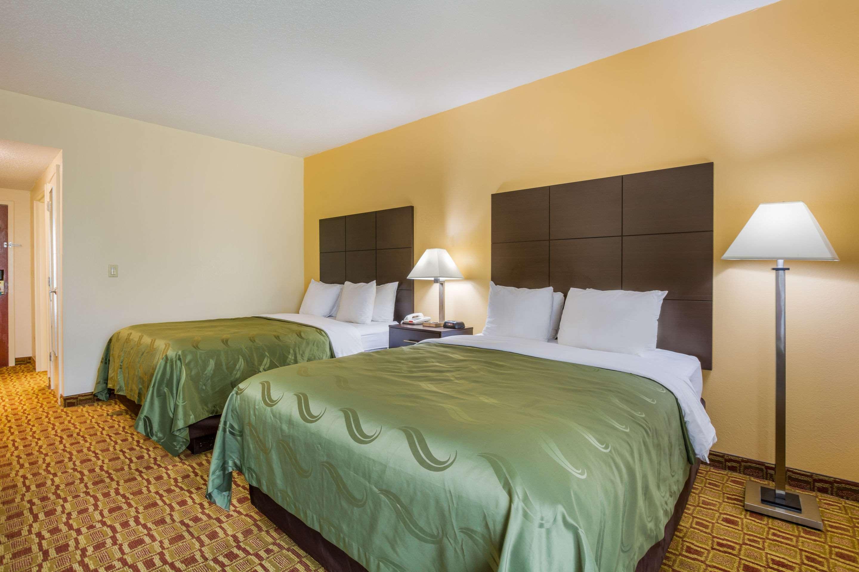 Quality Inn & Suites Sellersburg Εξωτερικό φωτογραφία