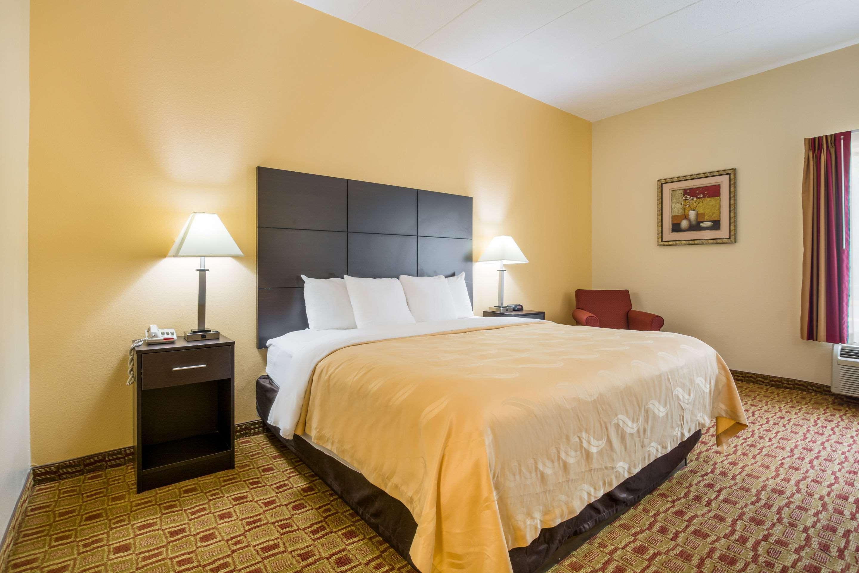 Quality Inn & Suites Sellersburg Εξωτερικό φωτογραφία