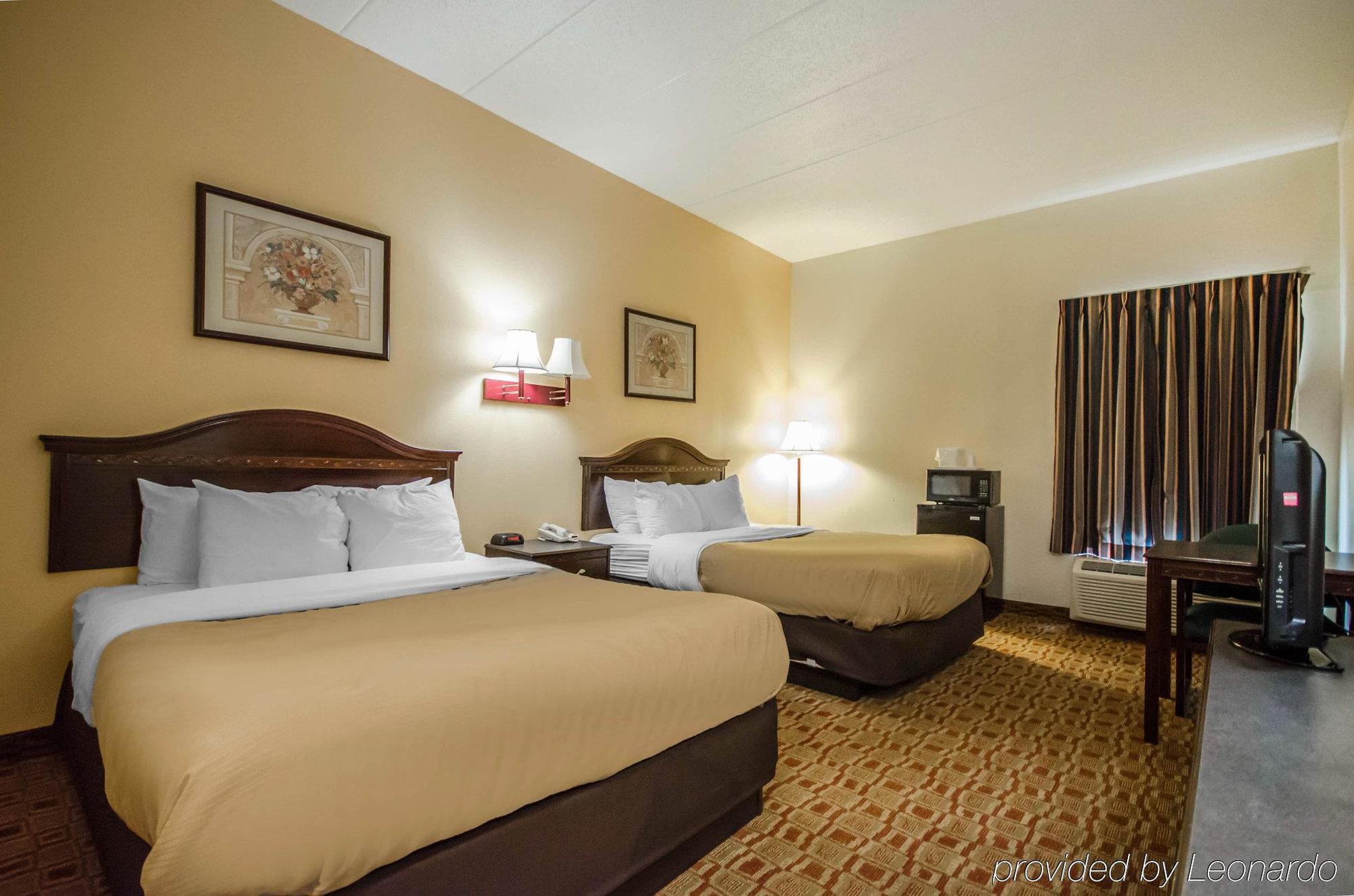 Quality Inn & Suites Sellersburg Εξωτερικό φωτογραφία
