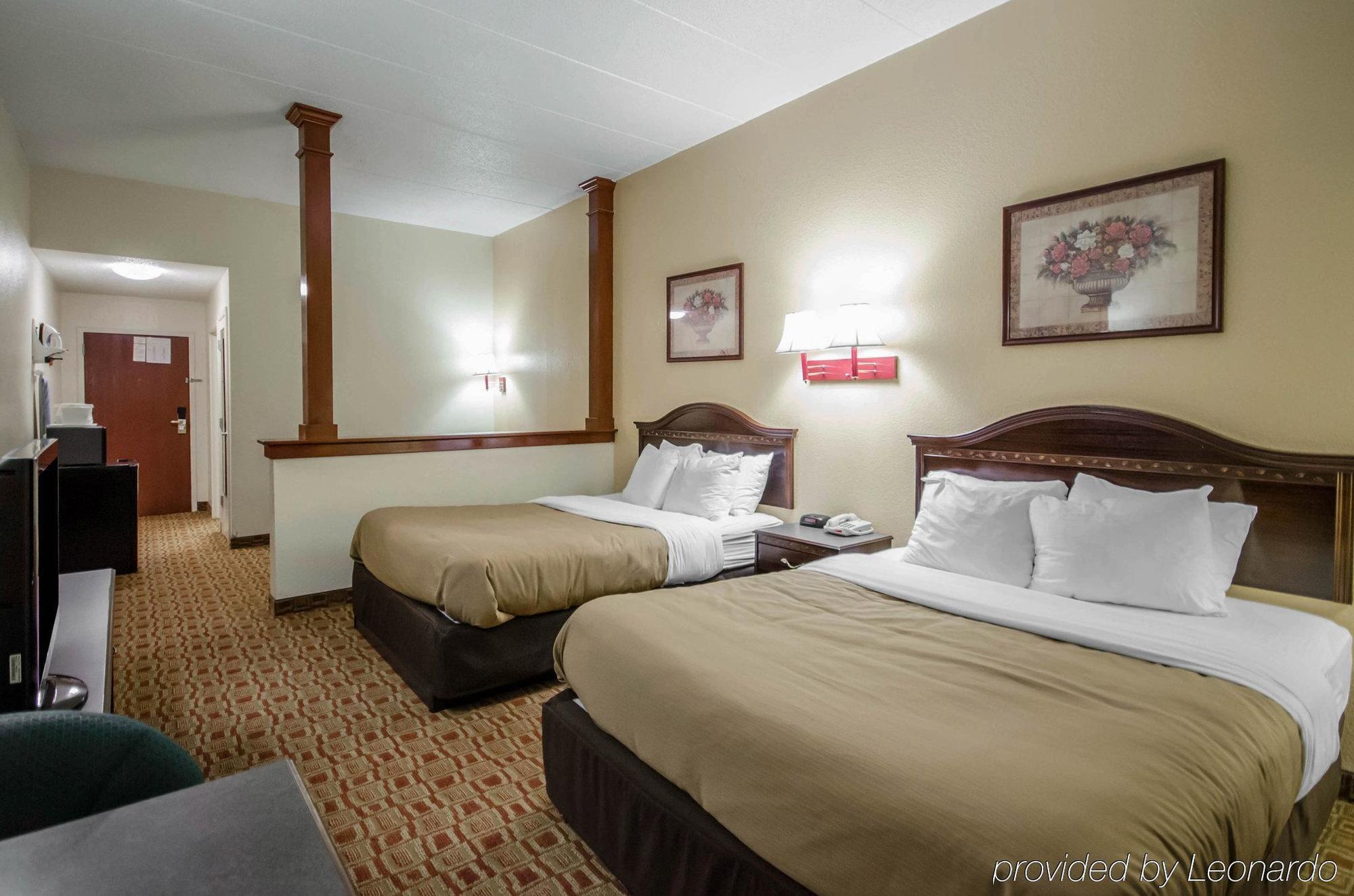 Quality Inn & Suites Sellersburg Εξωτερικό φωτογραφία