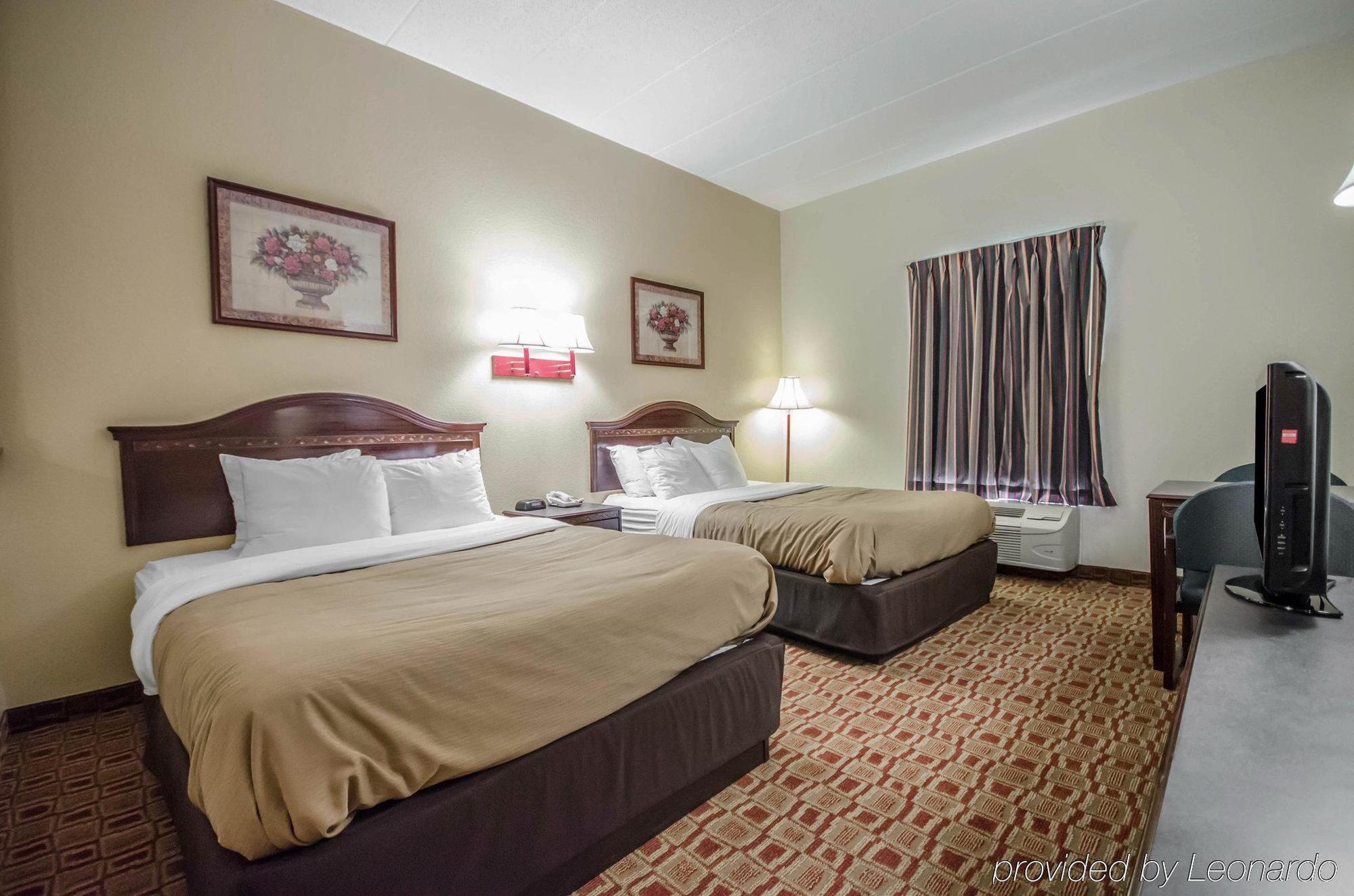 Quality Inn & Suites Sellersburg Εξωτερικό φωτογραφία